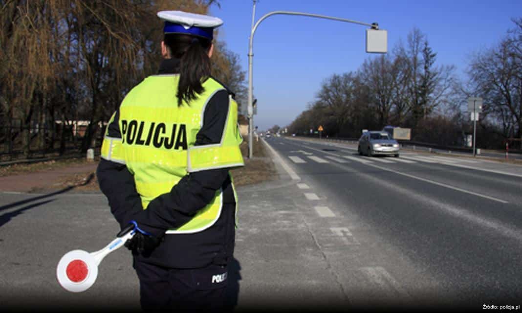 Wrocławski policjant ponownie zareagował w czasie wolnym, ratując życie na drodze