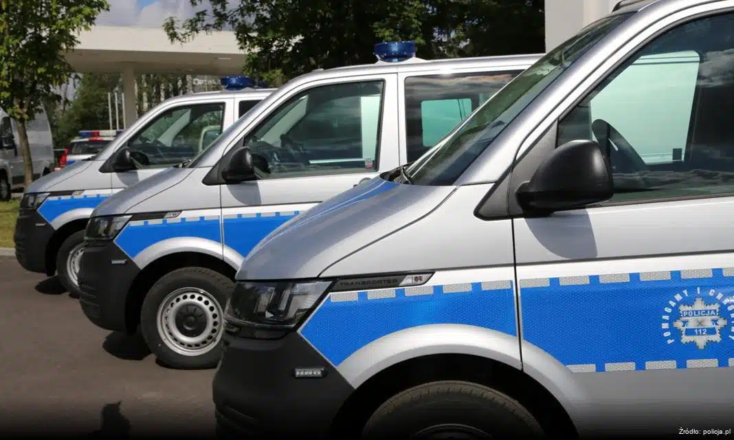 Policjant w czasie wolnym od służby odzyskał skradziony samochód